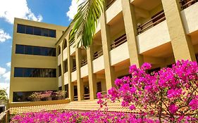 Suites Colonial